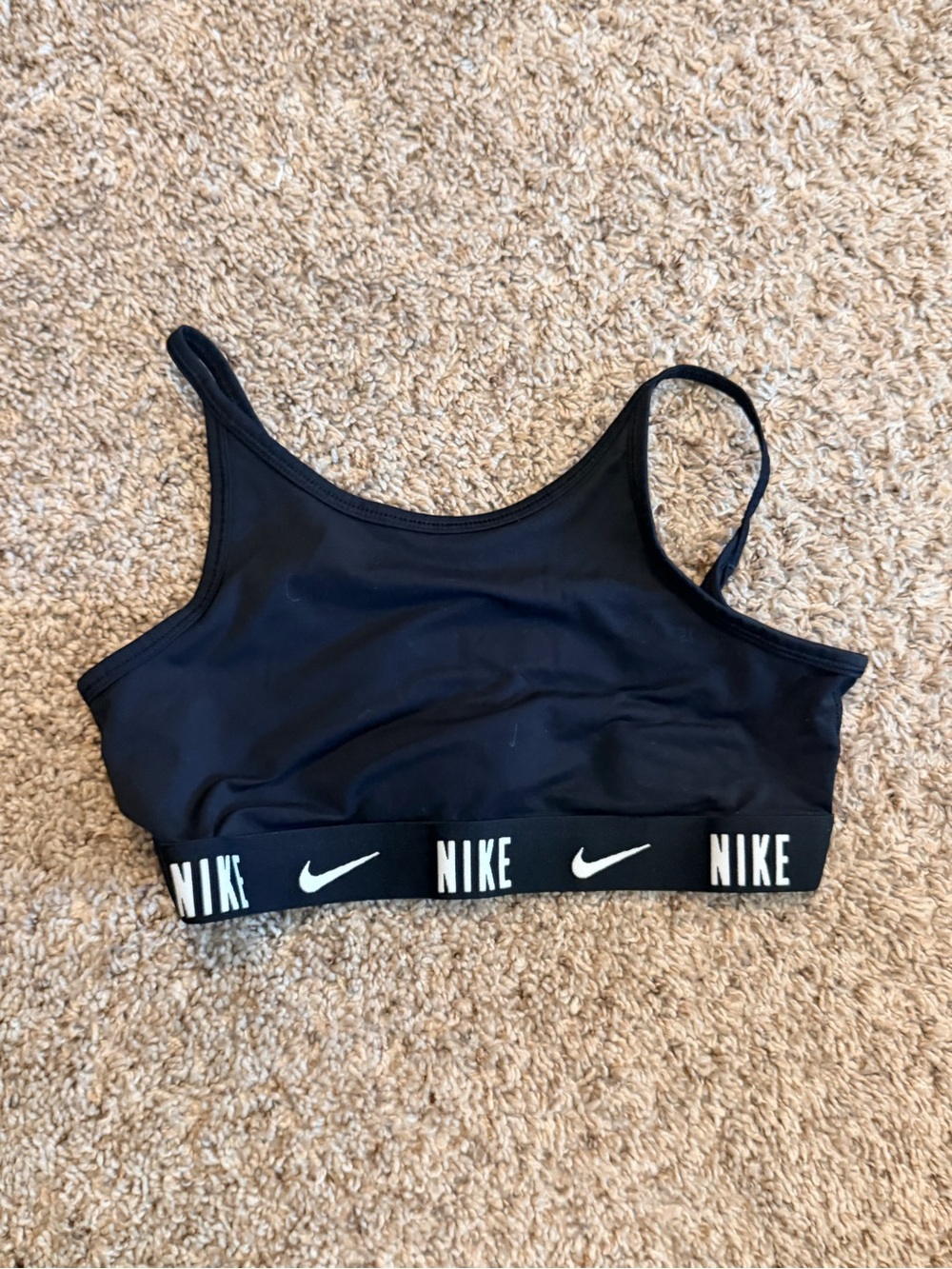 Nike girls sports bra